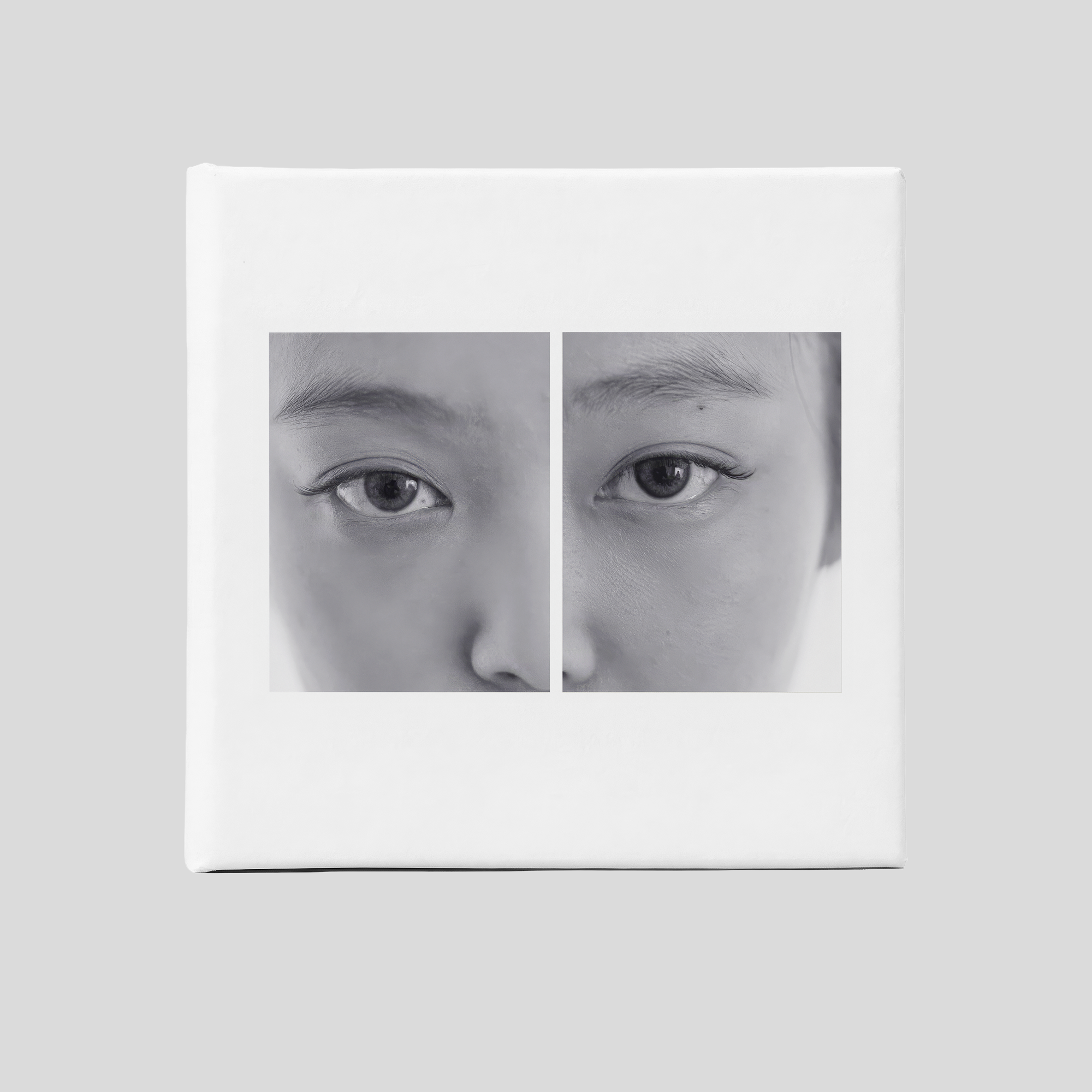 J2NNI5 Mini book Magnet