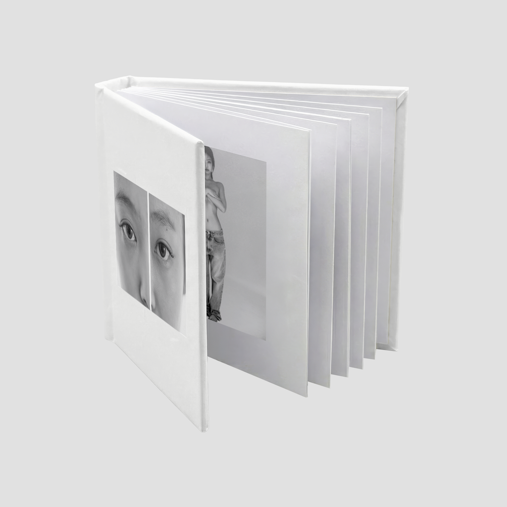 J2NNI5 Mini book Magnet
