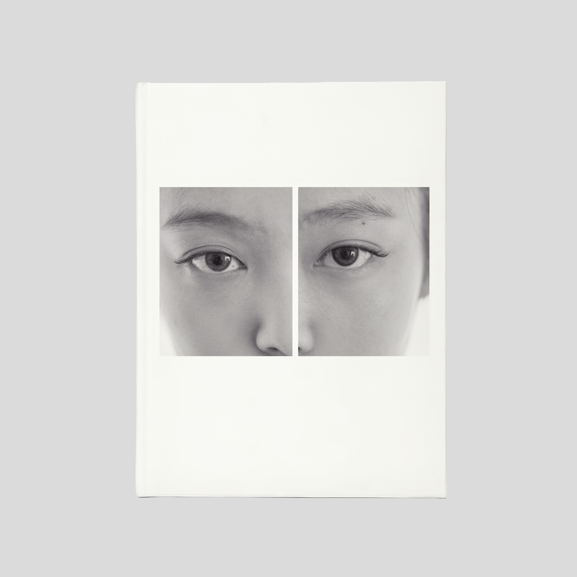 J2NNI5 Photobook
