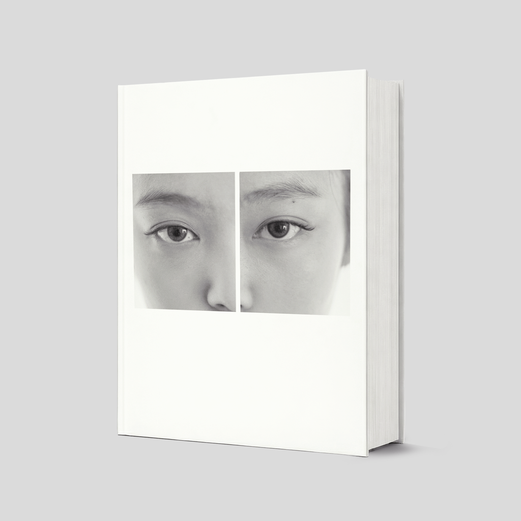 J2NNI5 Photobook