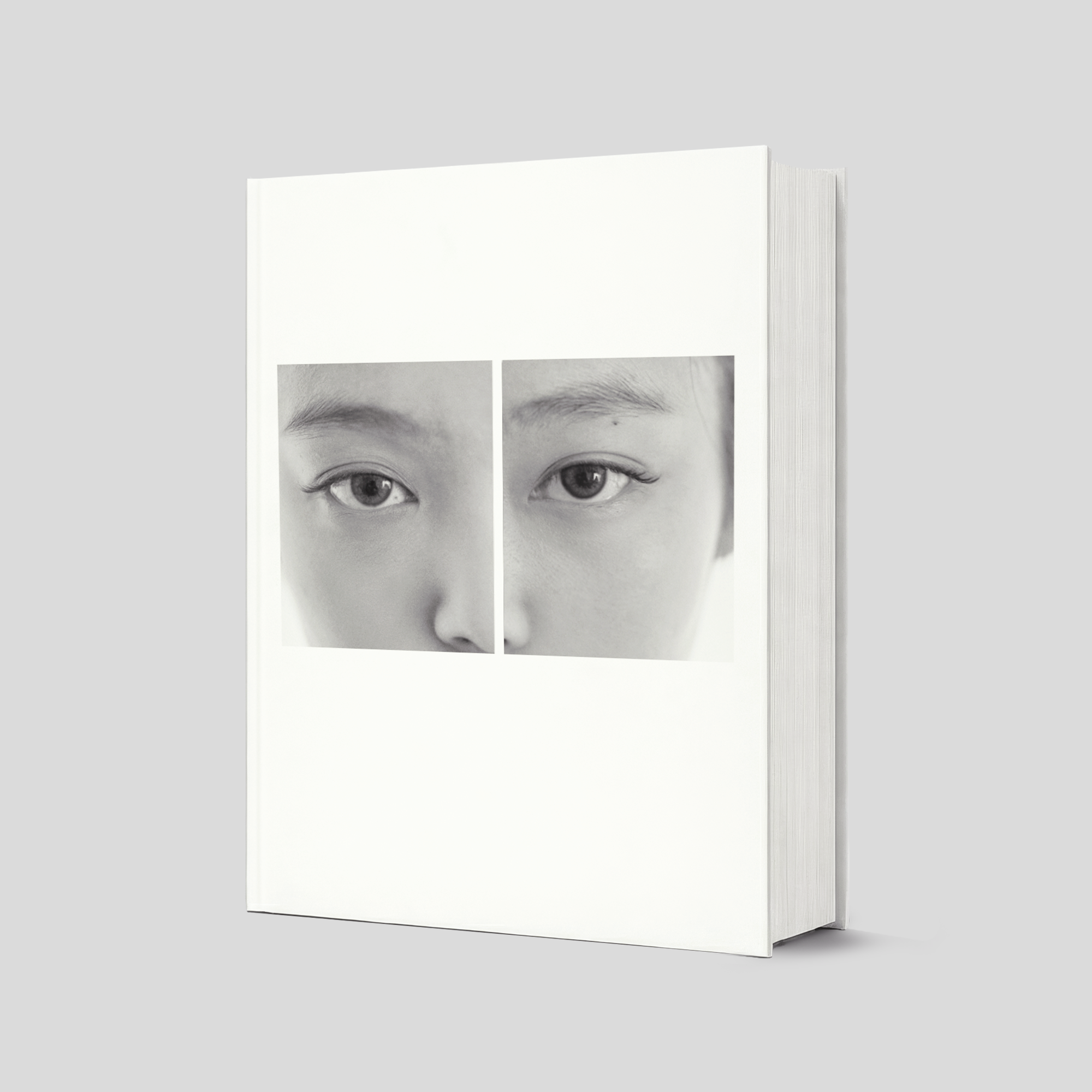 J2NNI5 Photobook