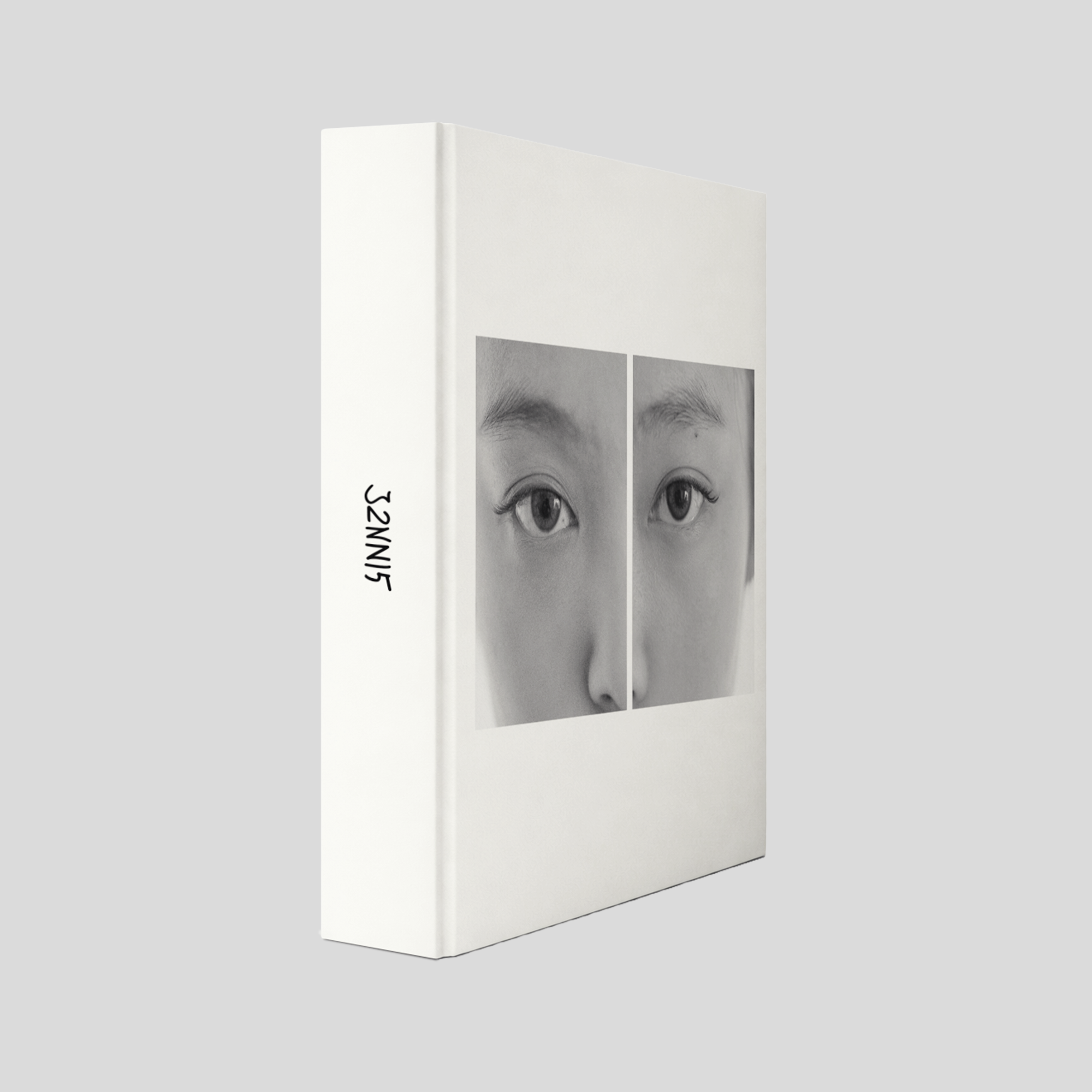 J2NNI5 Photobook